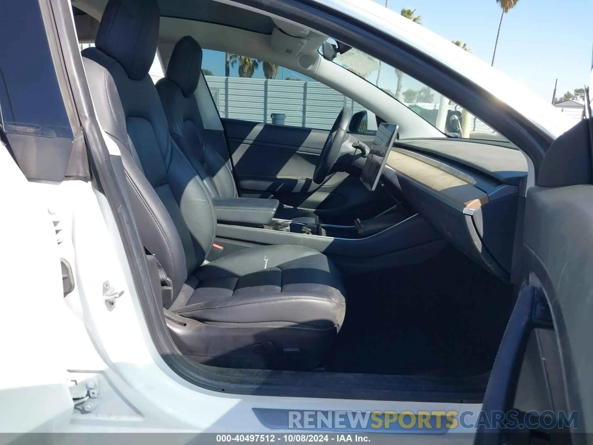 5 Photograph of a damaged car 5YJ3E1EAXLF740070 TESLA MODEL 3 2020
