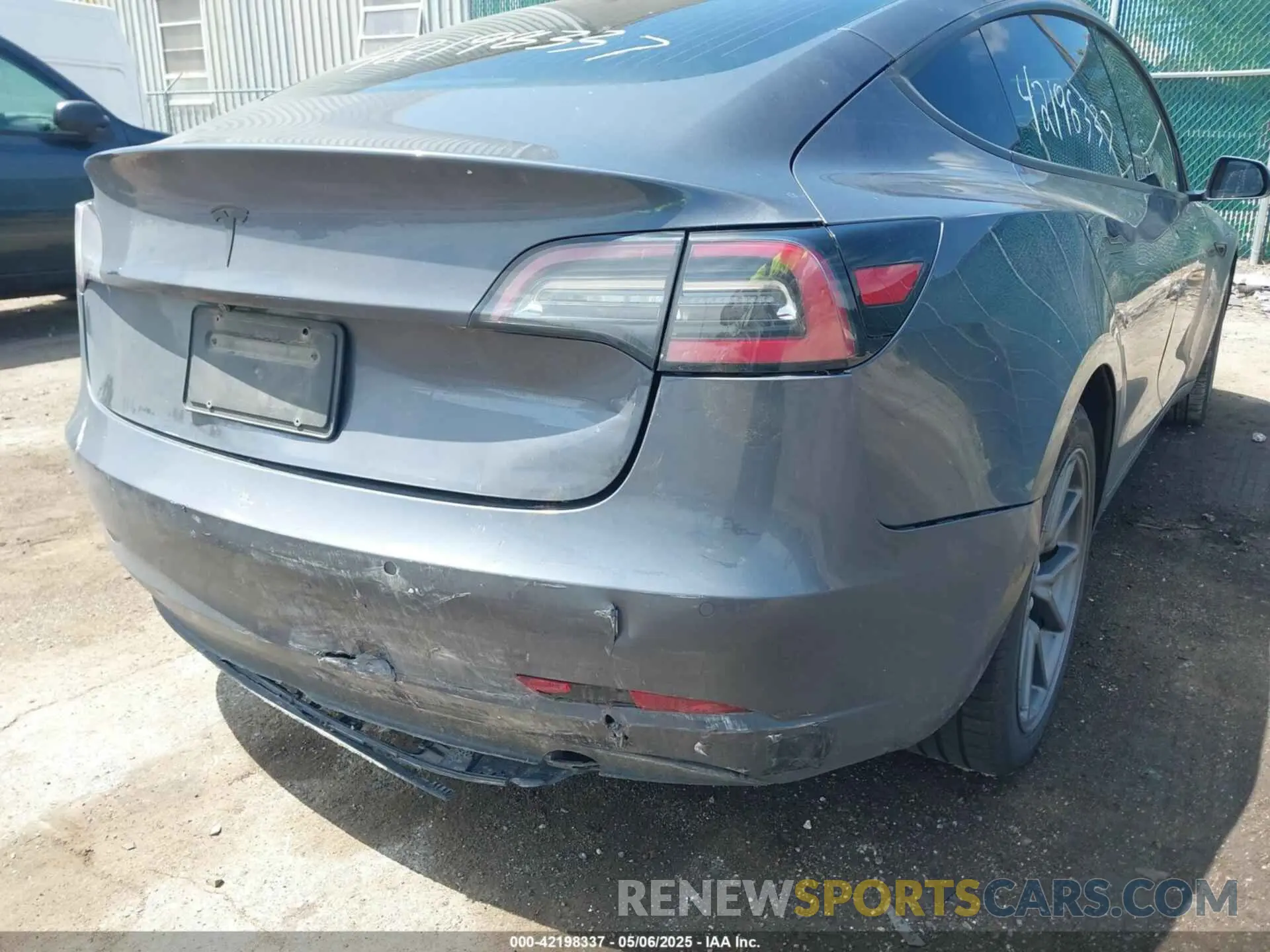 6 Photograph of a damaged car 5YJ3E1EAXLF783517 TESLA MODEL 3 2020