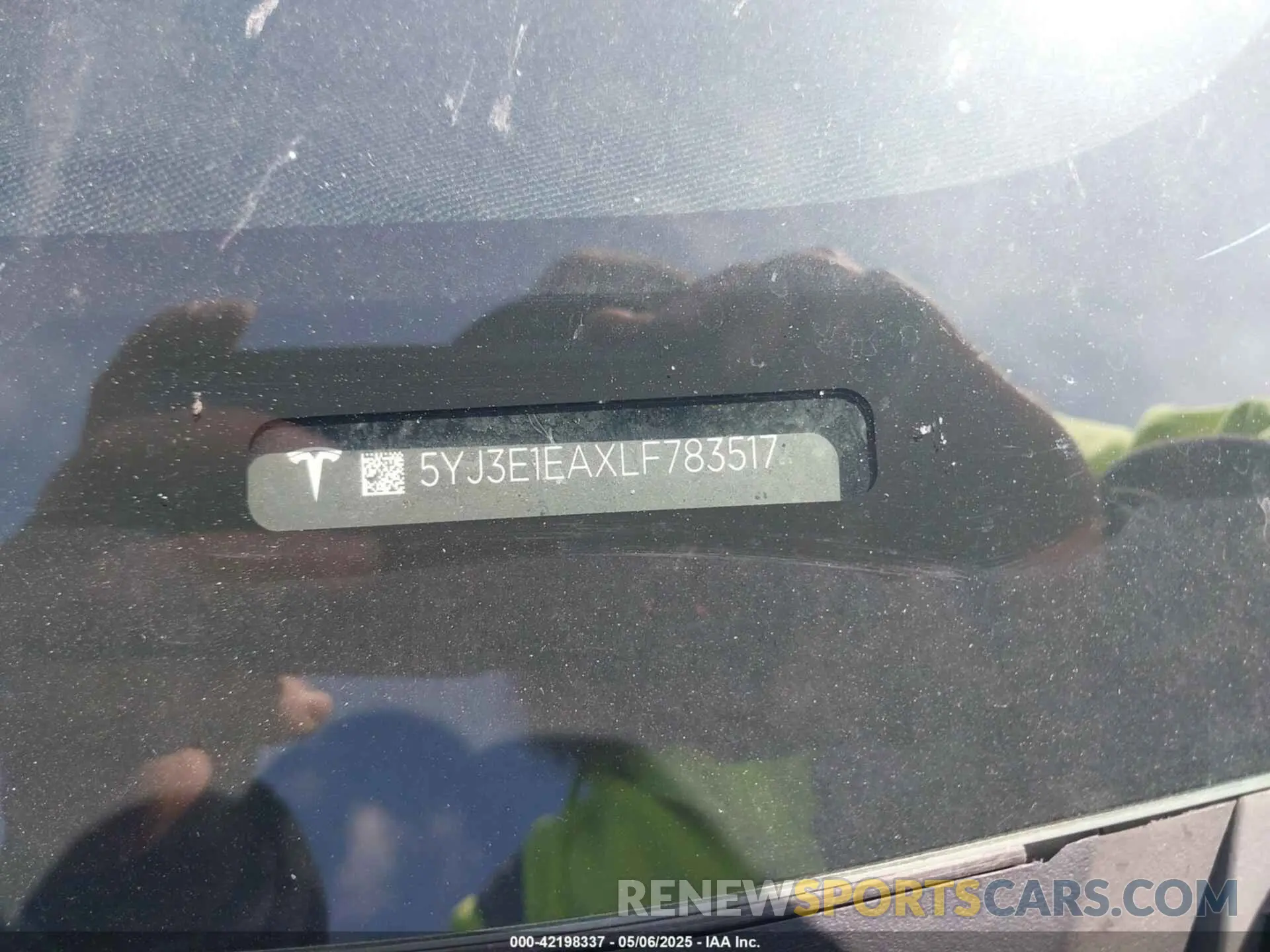 9 Photograph of a damaged car 5YJ3E1EAXLF783517 TESLA MODEL 3 2020