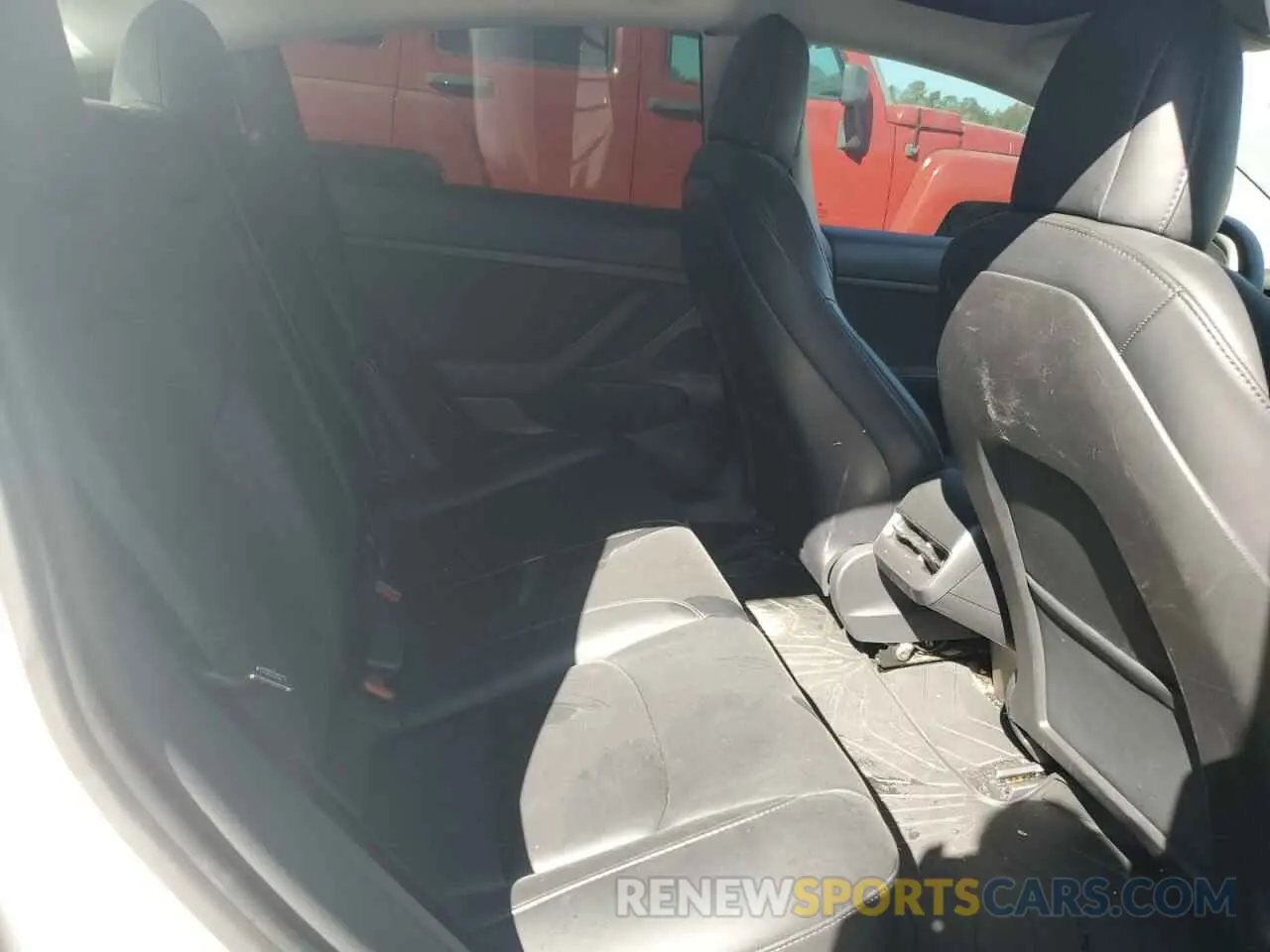 10 Photograph of a damaged car 5YJ3E1EAXLF792833 TESLA MODEL 3 2020