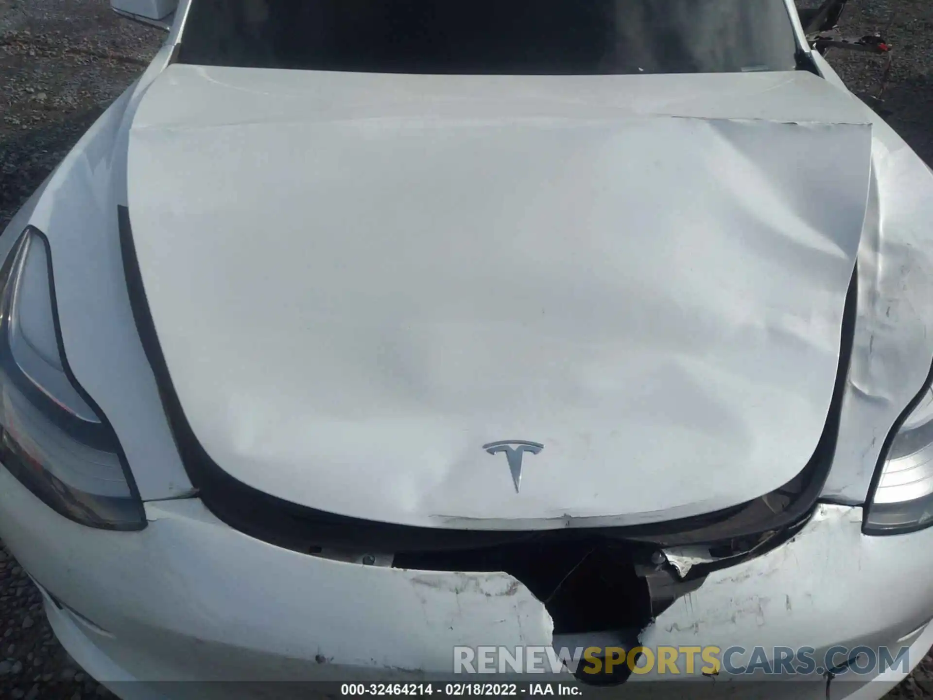 10 Photograph of a damaged car 5YJ3E1EAXLF797210 TESLA MODEL 3 2020