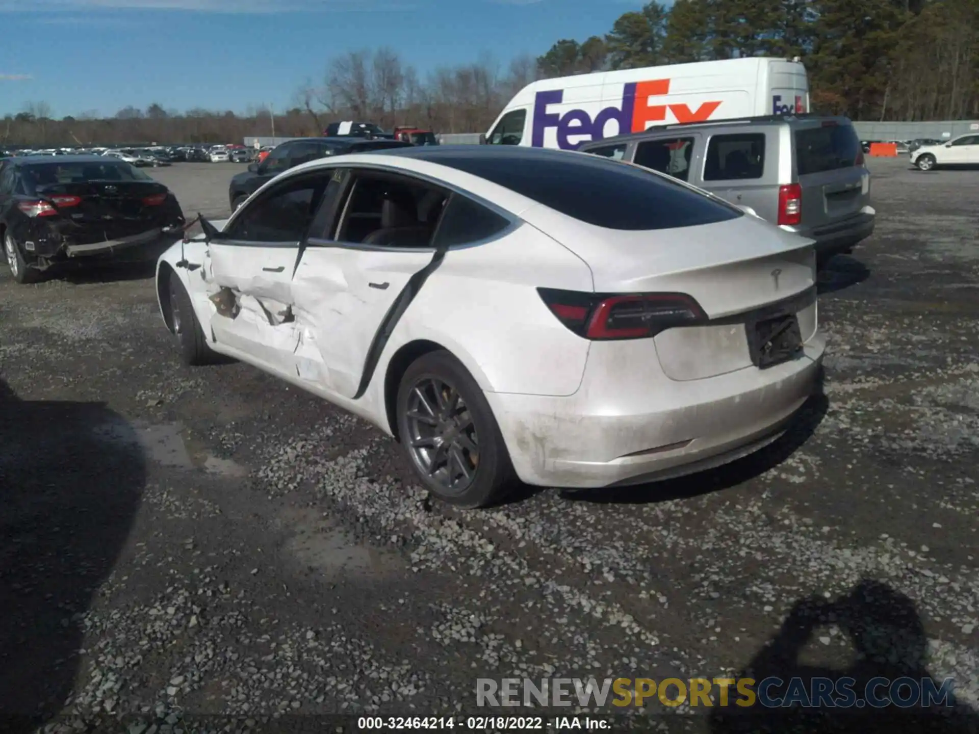 3 Photograph of a damaged car 5YJ3E1EAXLF797210 TESLA MODEL 3 2020