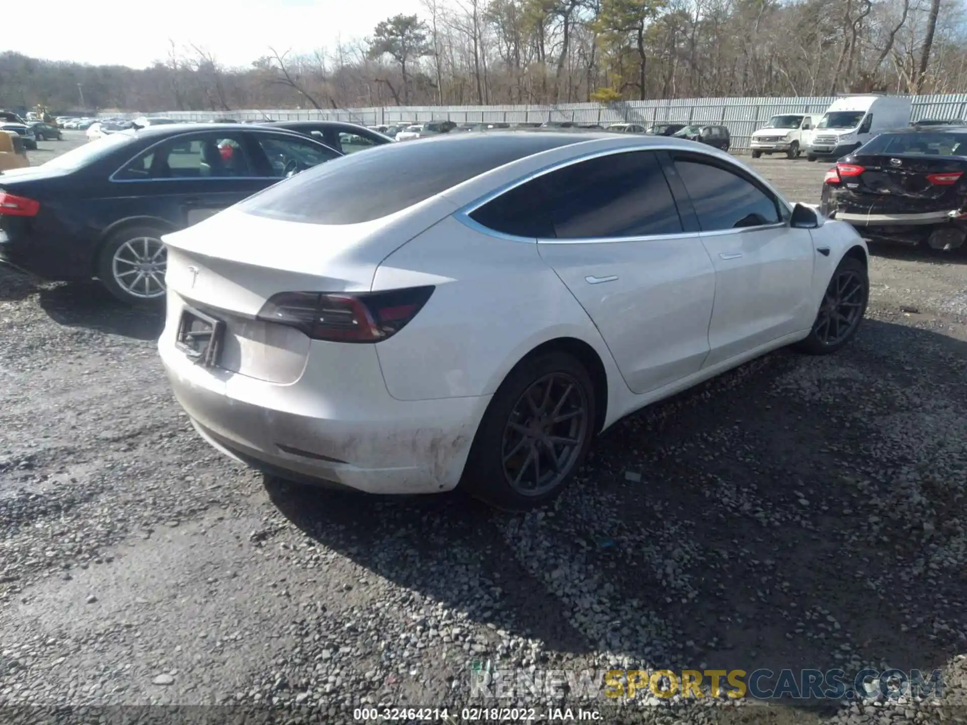 4 Photograph of a damaged car 5YJ3E1EAXLF797210 TESLA MODEL 3 2020