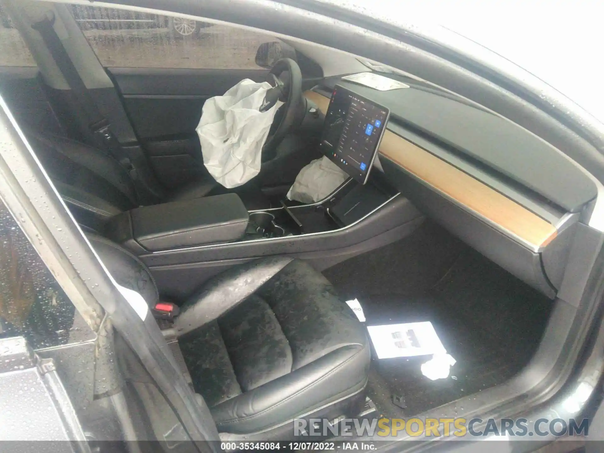 5 Photograph of a damaged car 5YJ3E1EAXLF799118 TESLA MODEL 3 2020