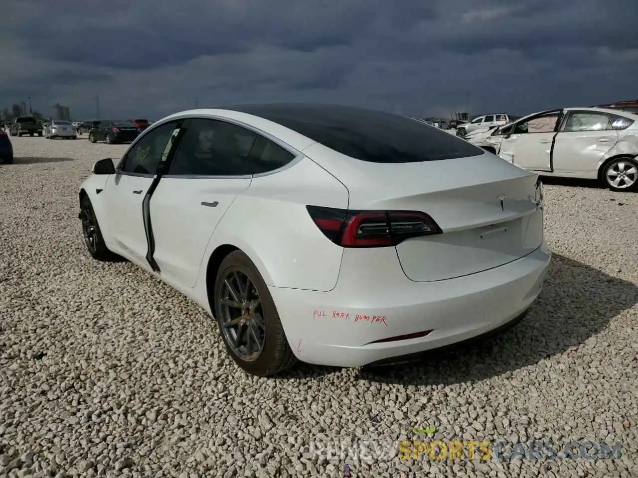 3 Photograph of a damaged car 5YJ3E1EAXLF802583 TESLA MODEL 3 2020