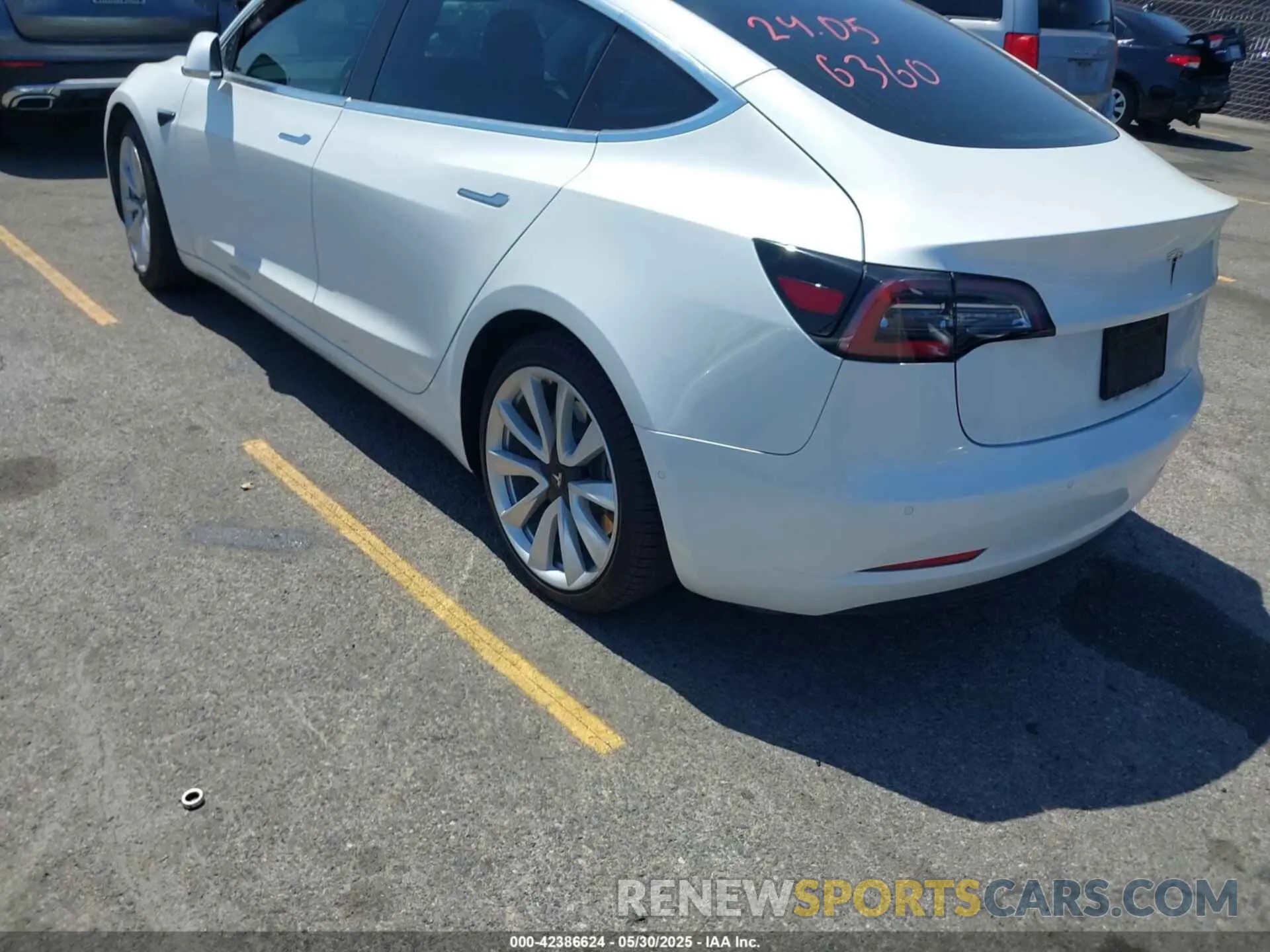3 Photograph of a damaged car 5YJ3E1EAXLF806360 TESLA MODEL 3 2020