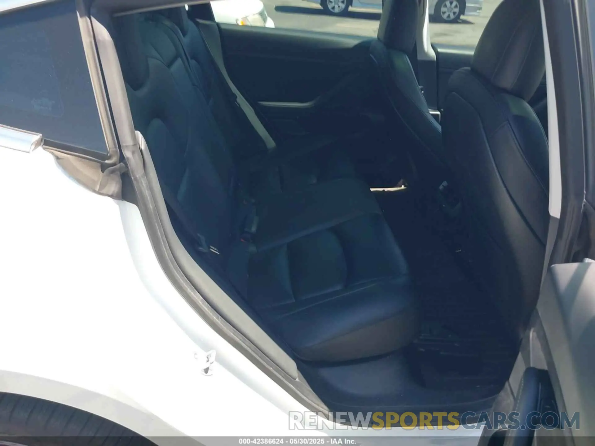 8 Photograph of a damaged car 5YJ3E1EAXLF806360 TESLA MODEL 3 2020