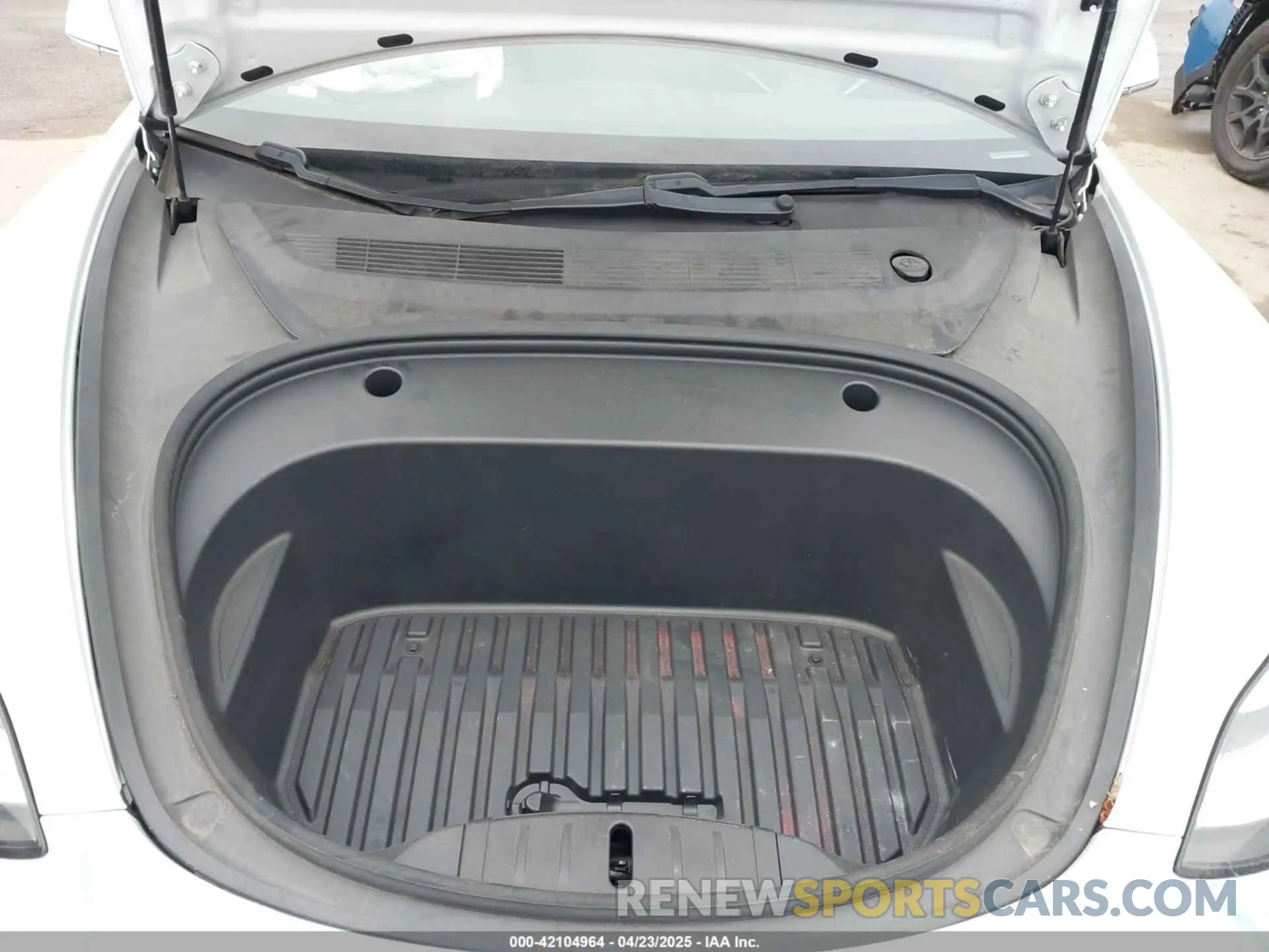 10 Photograph of a damaged car 5YJ3E1EAXLF806438 TESLA MODEL 3 2020