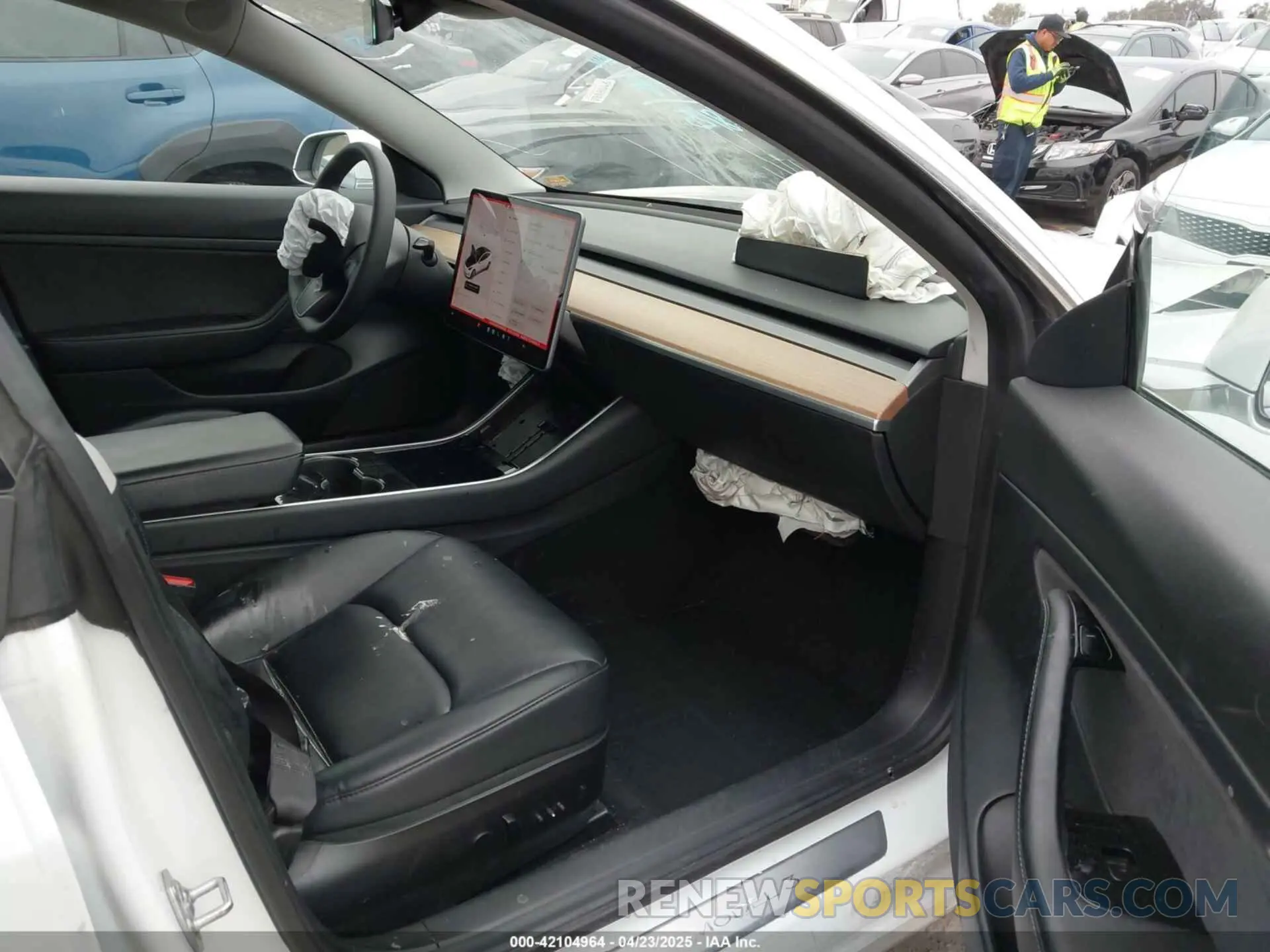 5 Photograph of a damaged car 5YJ3E1EAXLF806438 TESLA MODEL 3 2020