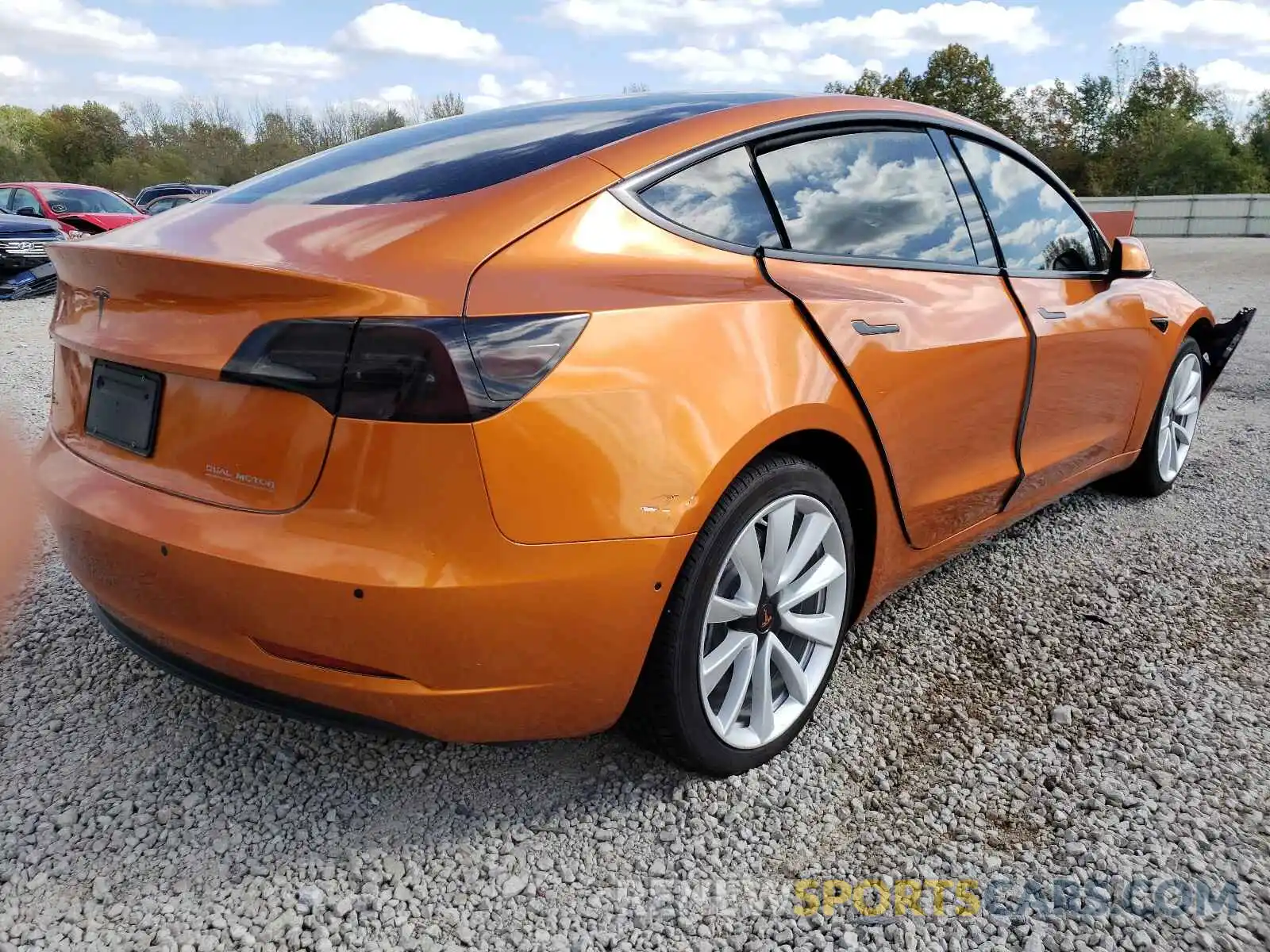 4 Photograph of a damaged car 5YJ3E1EB0LF513723 TESLA MODEL 3 2020