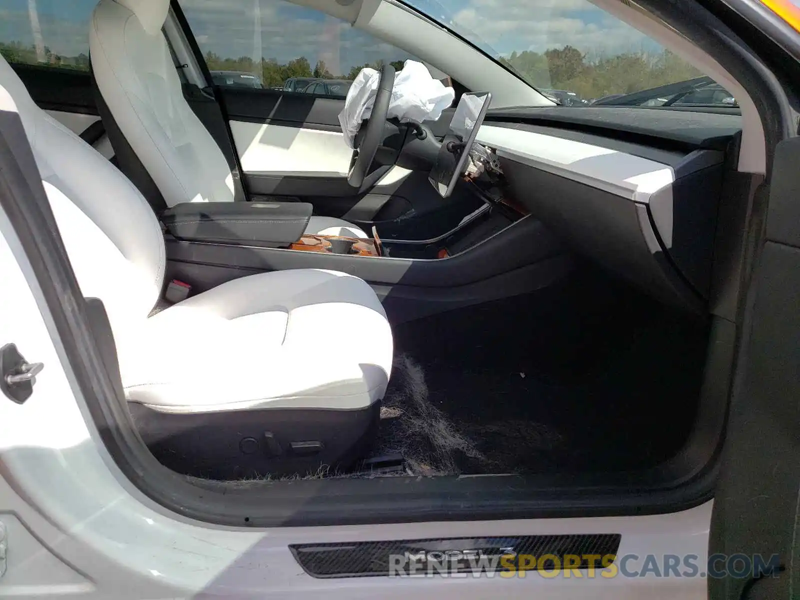 5 Photograph of a damaged car 5YJ3E1EB0LF513723 TESLA MODEL 3 2020