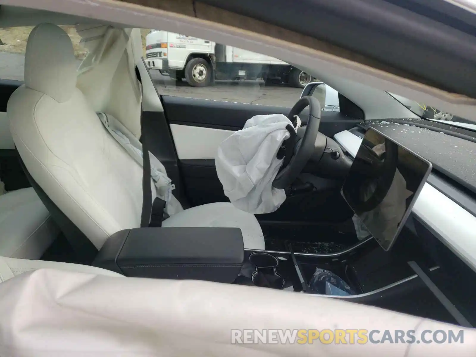 5 Photograph of a damaged car 5YJ3E1EB0LF606998 TESLA MODEL 3 2020