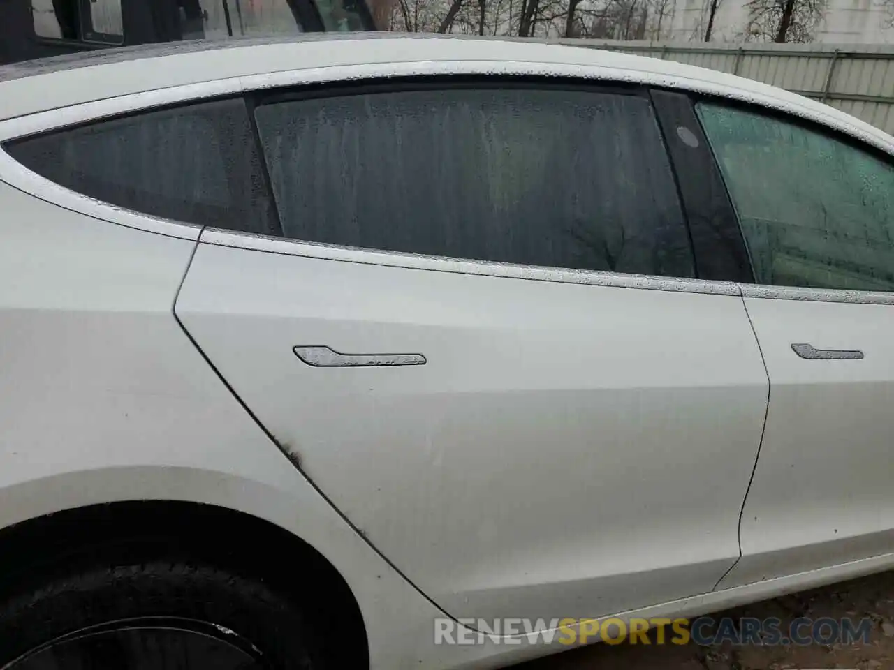 10 Photograph of a damaged car 5YJ3E1EB0LF618116 TESLA MODEL 3 2020