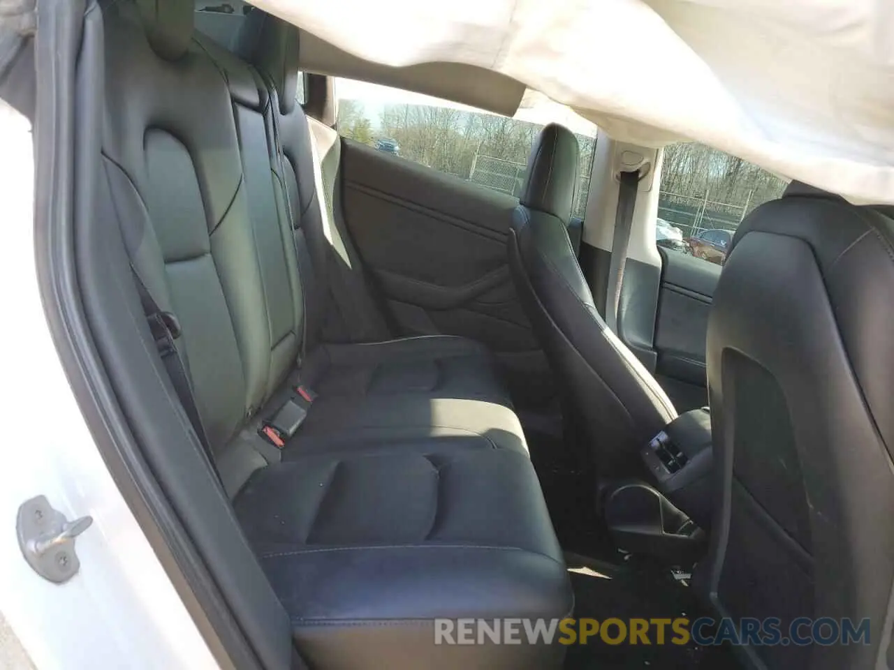 11 Photograph of a damaged car 5YJ3E1EB0LF628130 TESLA MODEL 3 2020
