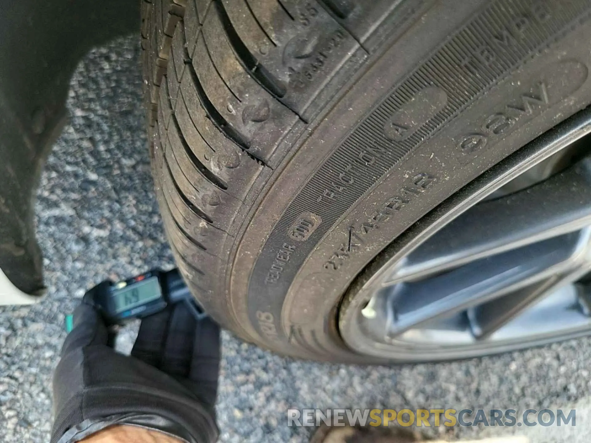 20 Photograph of a damaged car 5YJ3E1EB0LF637281 TESLA MODEL 3 2020