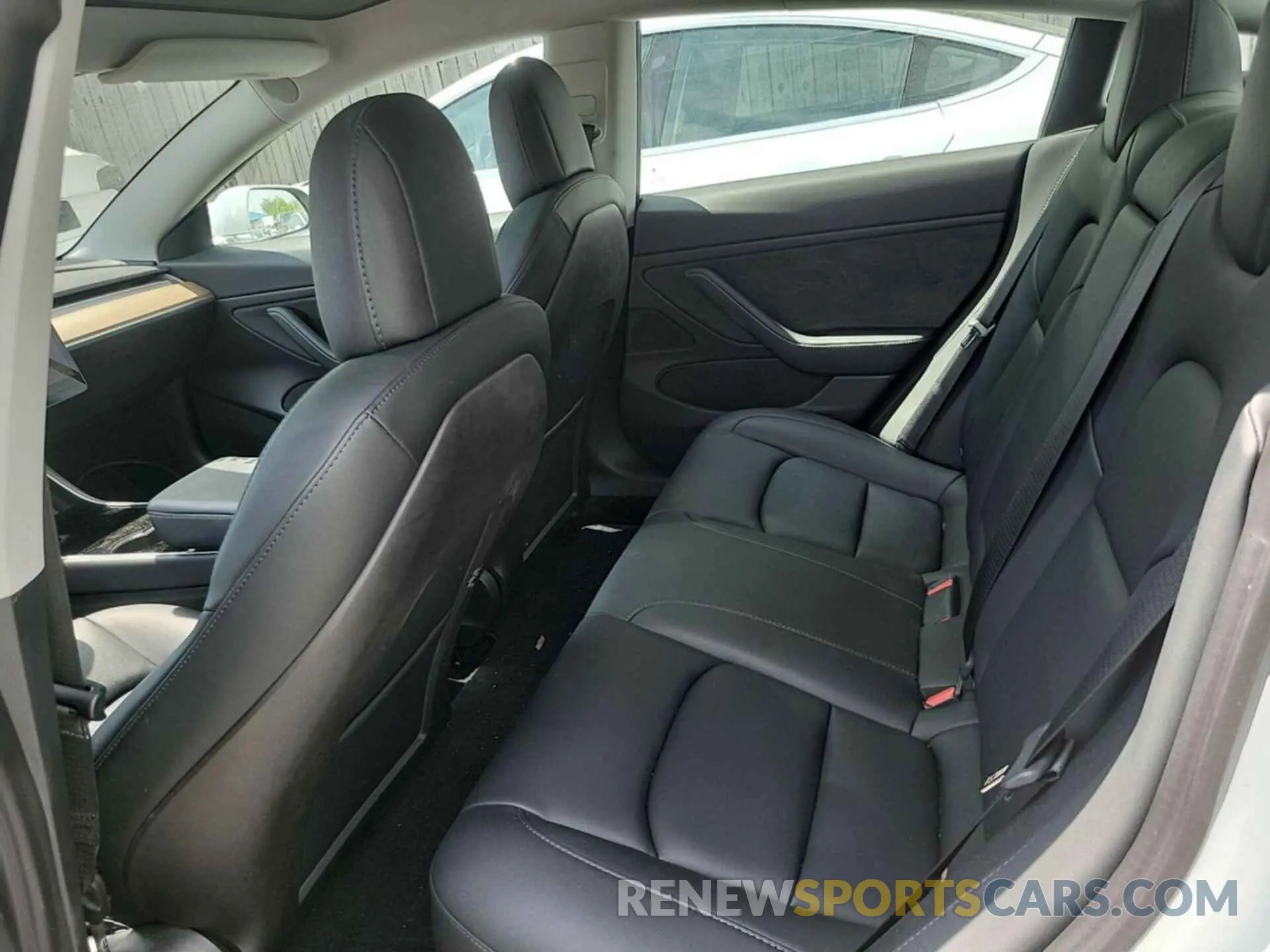 5 Photograph of a damaged car 5YJ3E1EB0LF637281 TESLA MODEL 3 2020