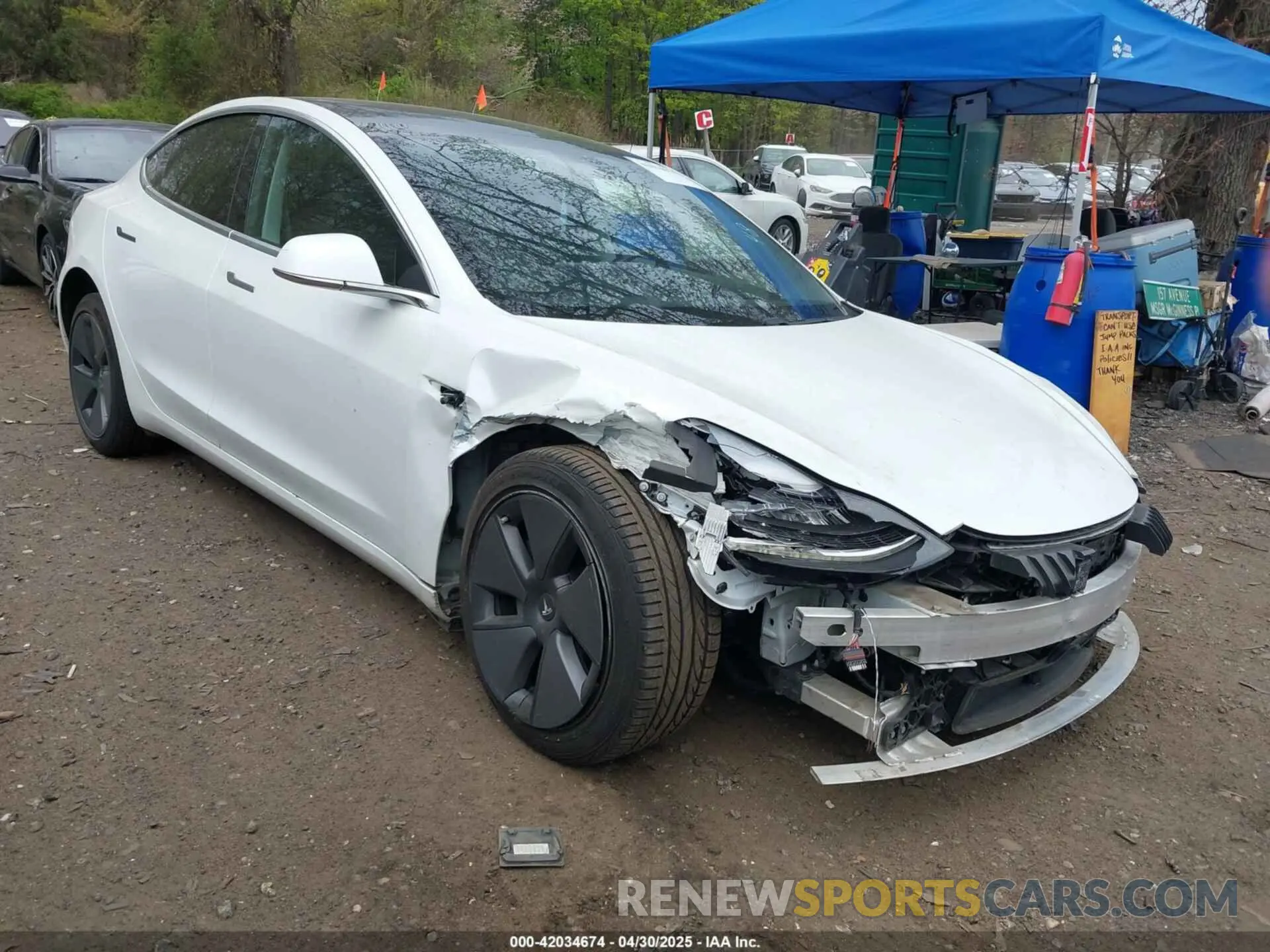1 Photograph of a damaged car 5YJ3E1EB0LF637491 TESLA MODEL 3 2020