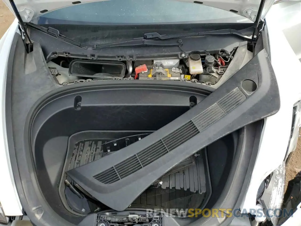 11 Photograph of a damaged car 5YJ3E1EB0LF637541 TESLA MODEL 3 2020