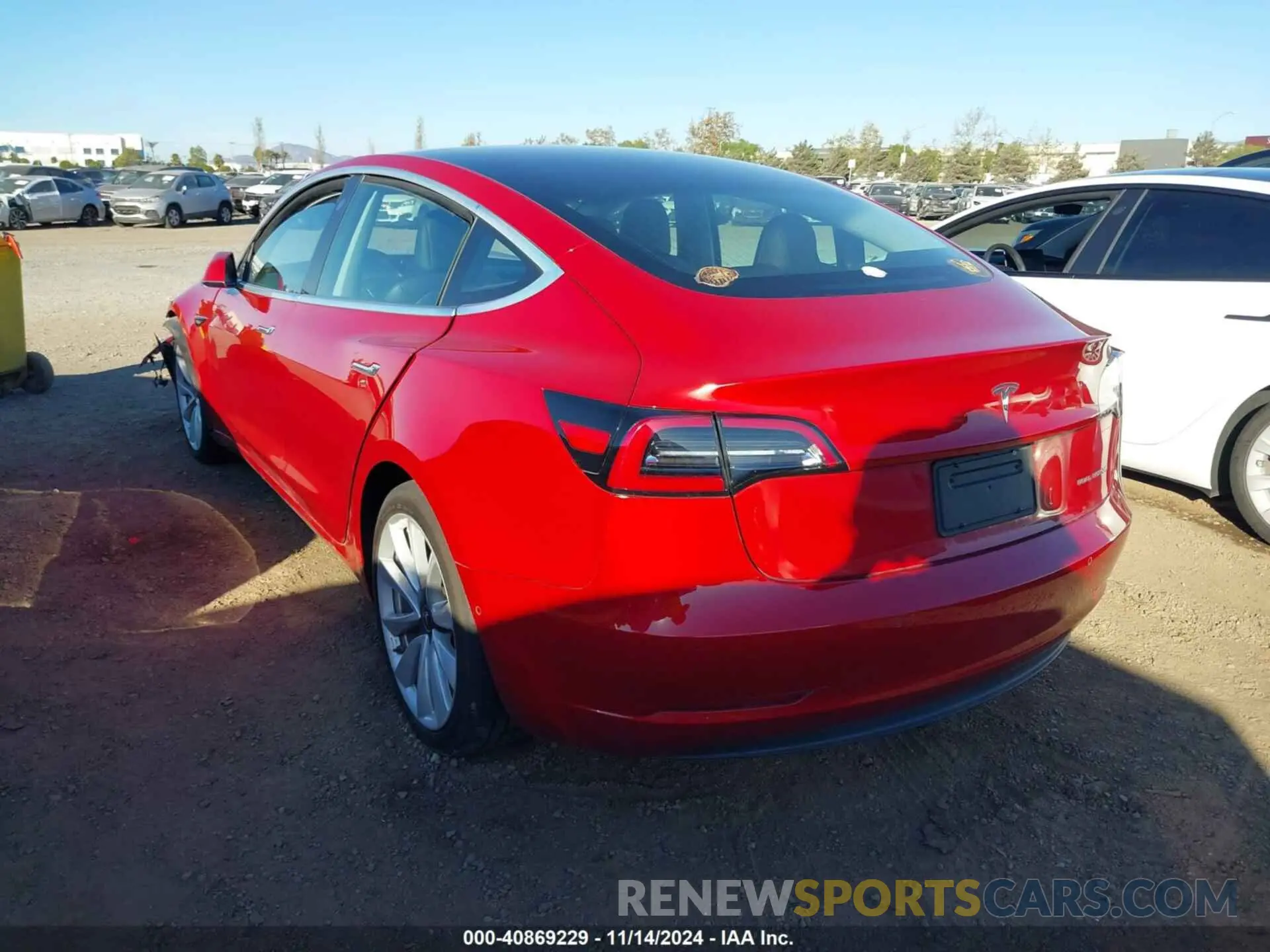 3 Photograph of a damaged car 5YJ3E1EB0LF638432 TESLA MODEL 3 2020