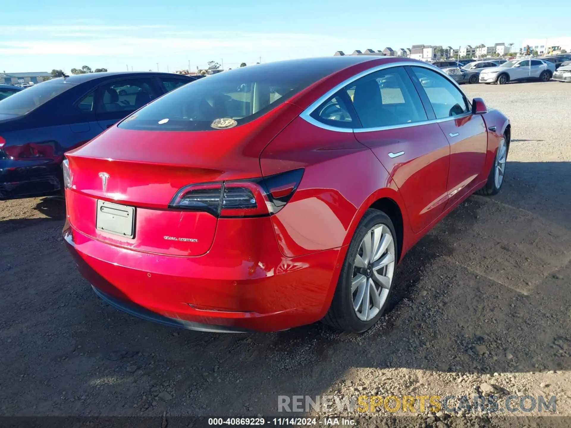 4 Photograph of a damaged car 5YJ3E1EB0LF638432 TESLA MODEL 3 2020