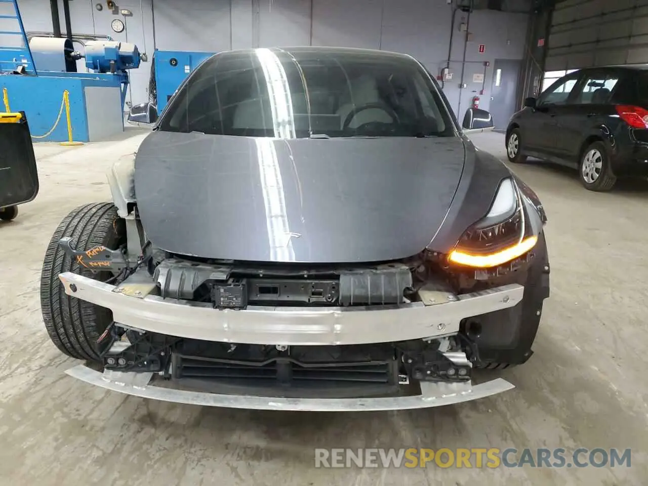 5 Photograph of a damaged car 5YJ3E1EB0LF640052 TESLA MODEL 3 2020
