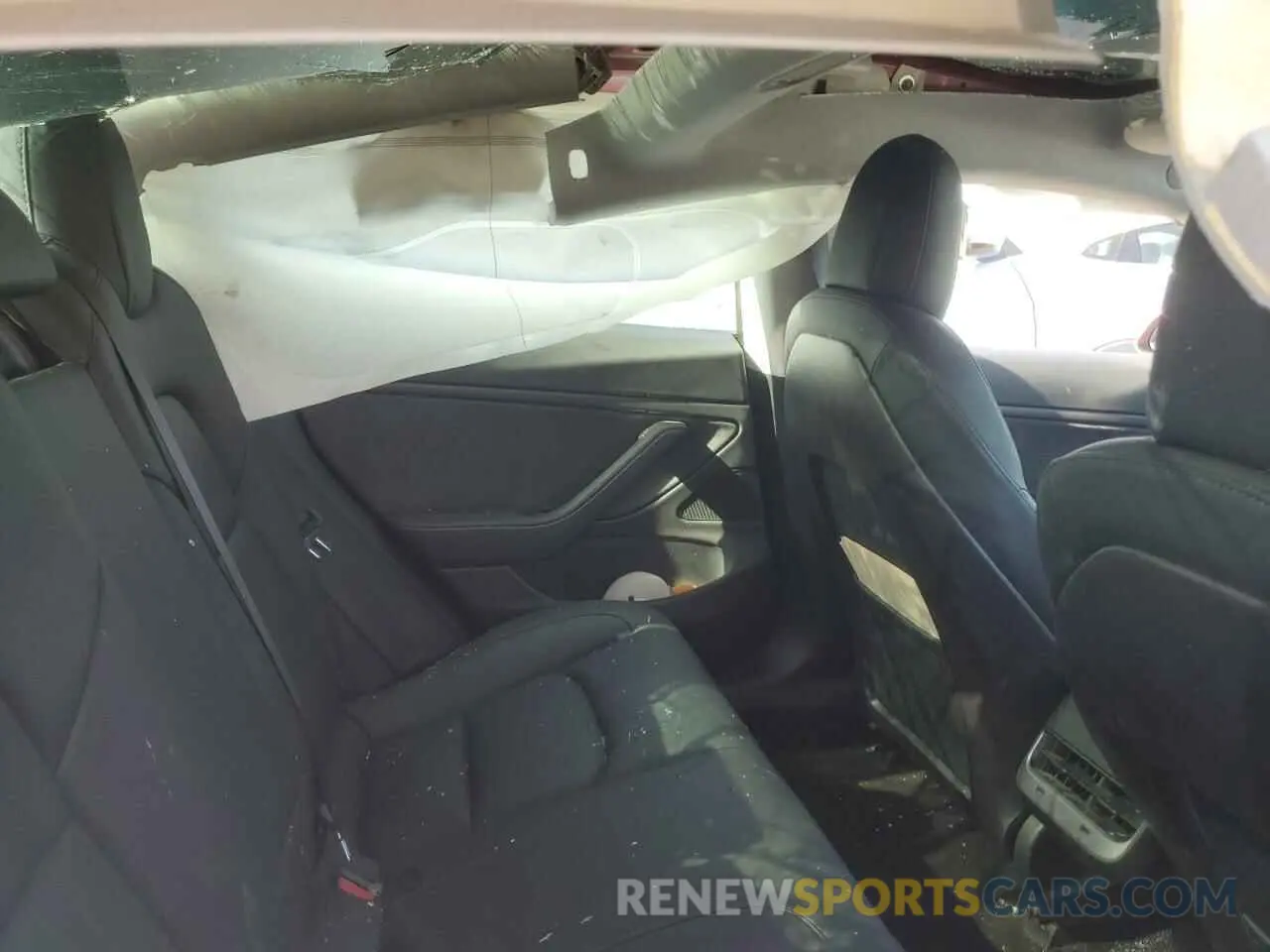 10 Photograph of a damaged car 5YJ3E1EB0LF664366 TESLA MODEL 3 2020