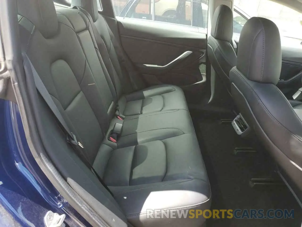 10 Photograph of a damaged car 5YJ3E1EB0LF667221 TESLA MODEL 3 2020