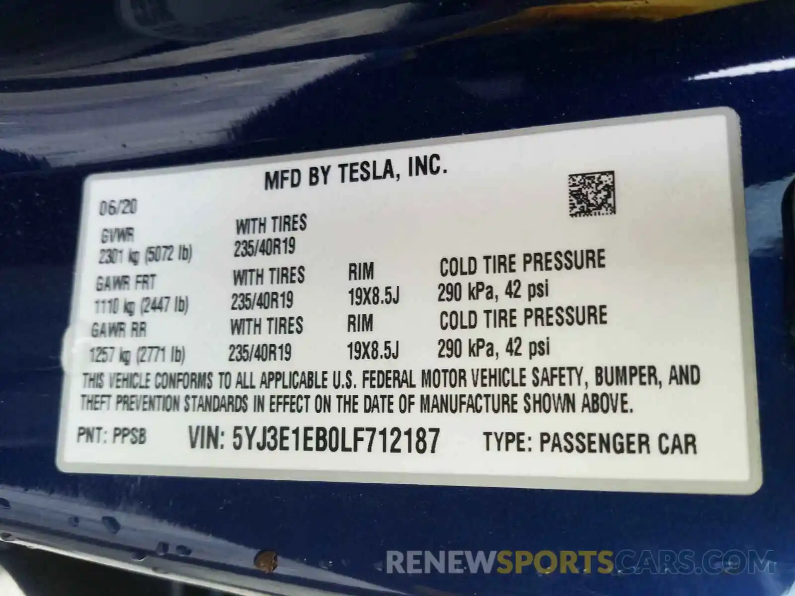 10 Photograph of a damaged car 5YJ3E1EB0LF712187 TESLA MODEL 3 2020