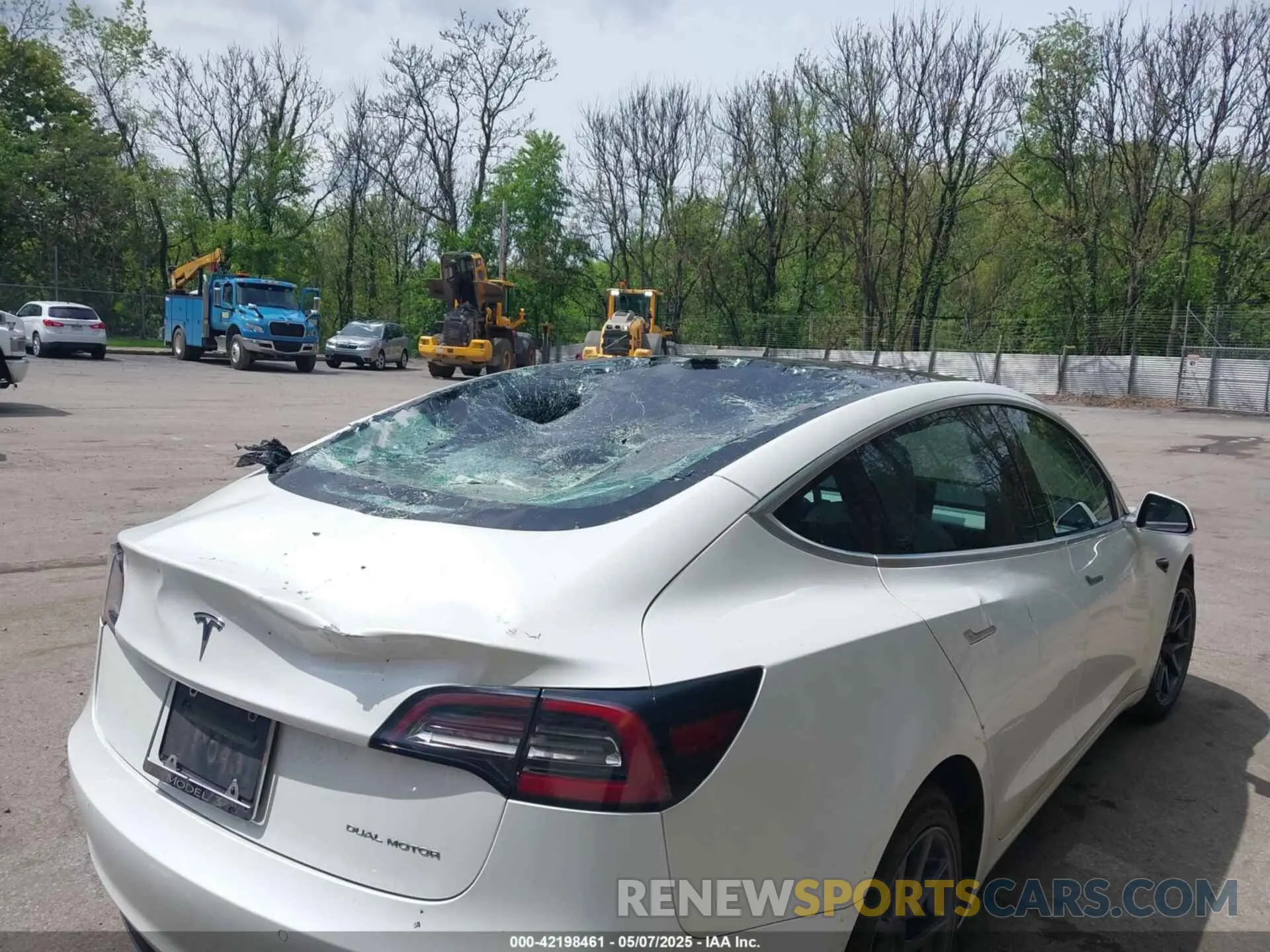 20 Photograph of a damaged car 5YJ3E1EB0LF712545 TESLA MODEL 3 2020