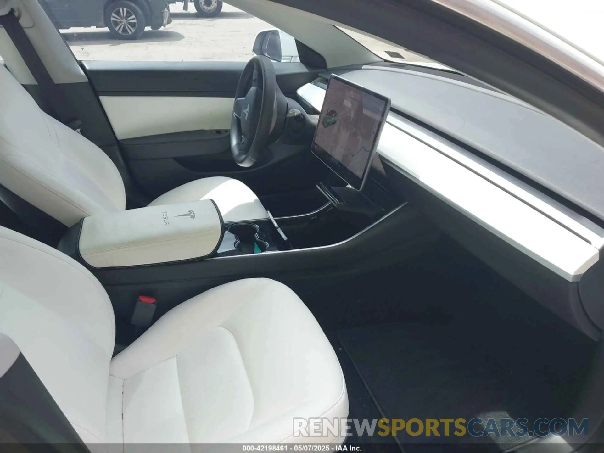 5 Photograph of a damaged car 5YJ3E1EB0LF712545 TESLA MODEL 3 2020