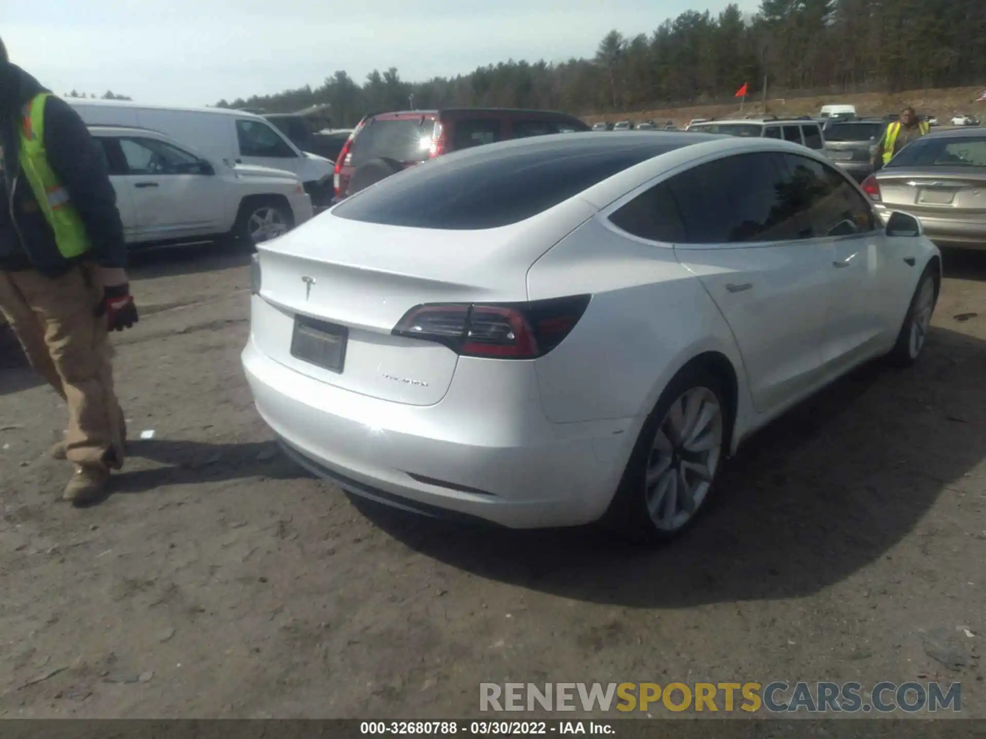 4 Photograph of a damaged car 5YJ3E1EB0LF712934 TESLA MODEL 3 2020