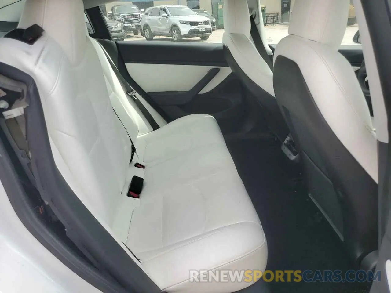 11 Photograph of a damaged car 5YJ3E1EB0LF713016 TESLA MODEL 3 2020