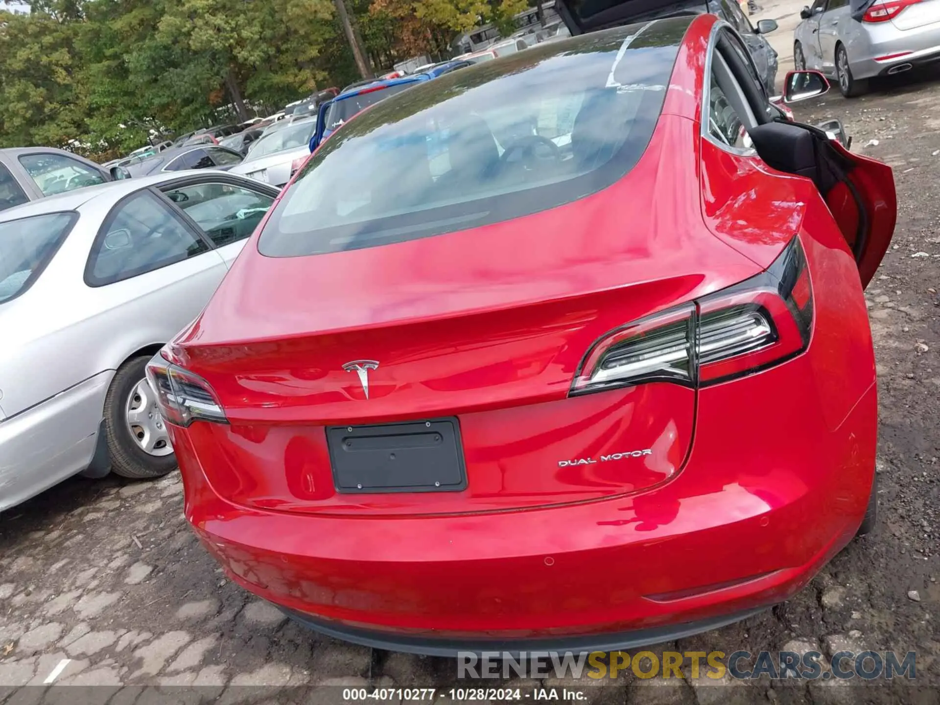 15 Photograph of a damaged car 5YJ3E1EB0LF735632 TESLA MODEL 3 2020