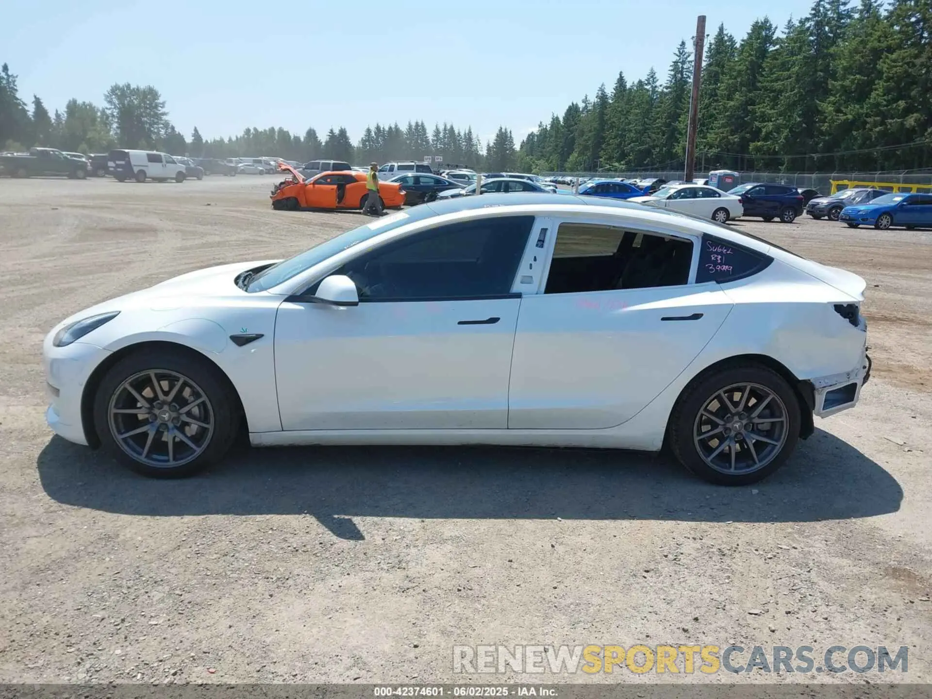 14 Photograph of a damaged car 5YJ3E1EB0LF741639 TESLA MODEL 3 2020