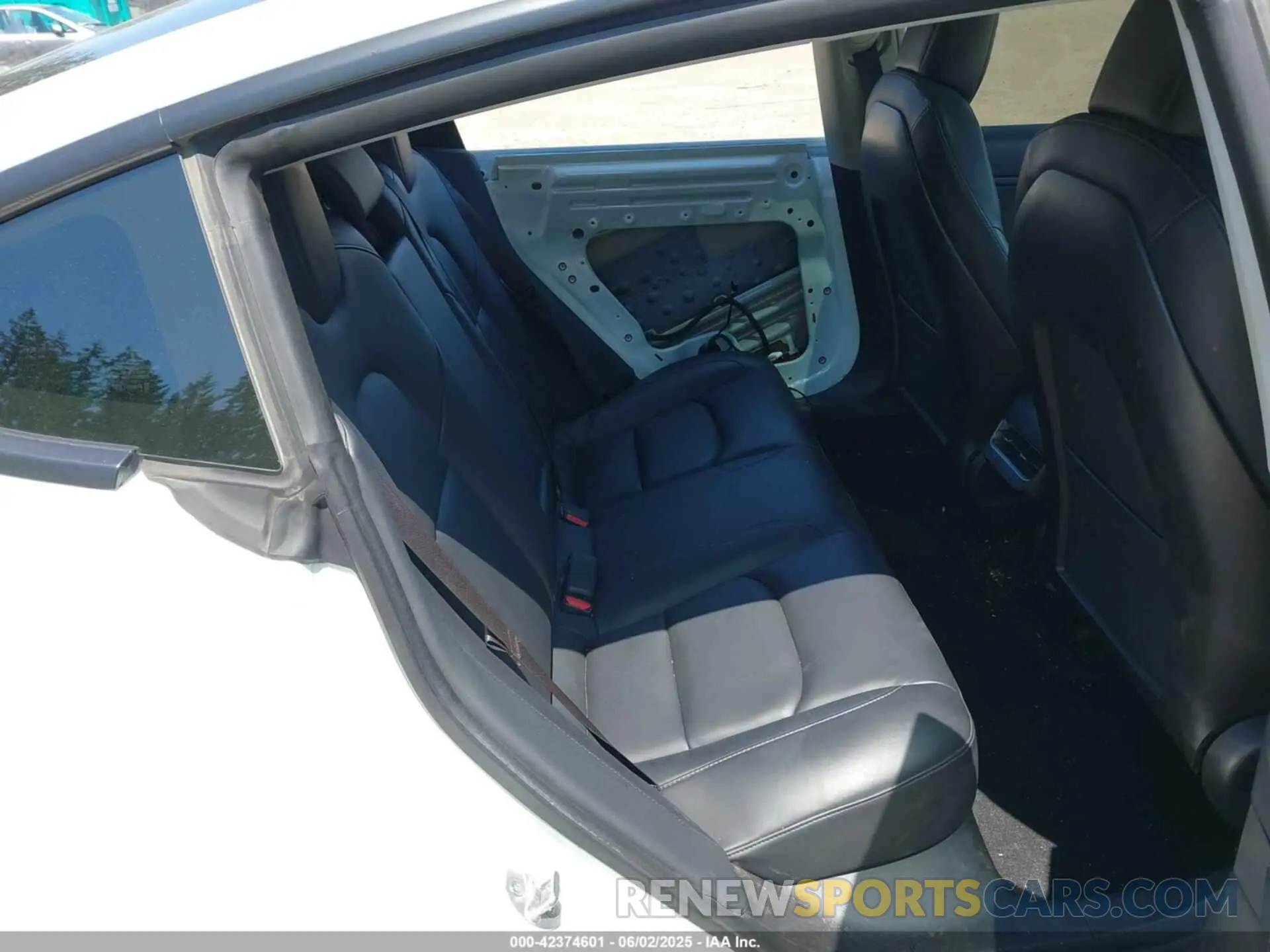 8 Photograph of a damaged car 5YJ3E1EB0LF741639 TESLA MODEL 3 2020