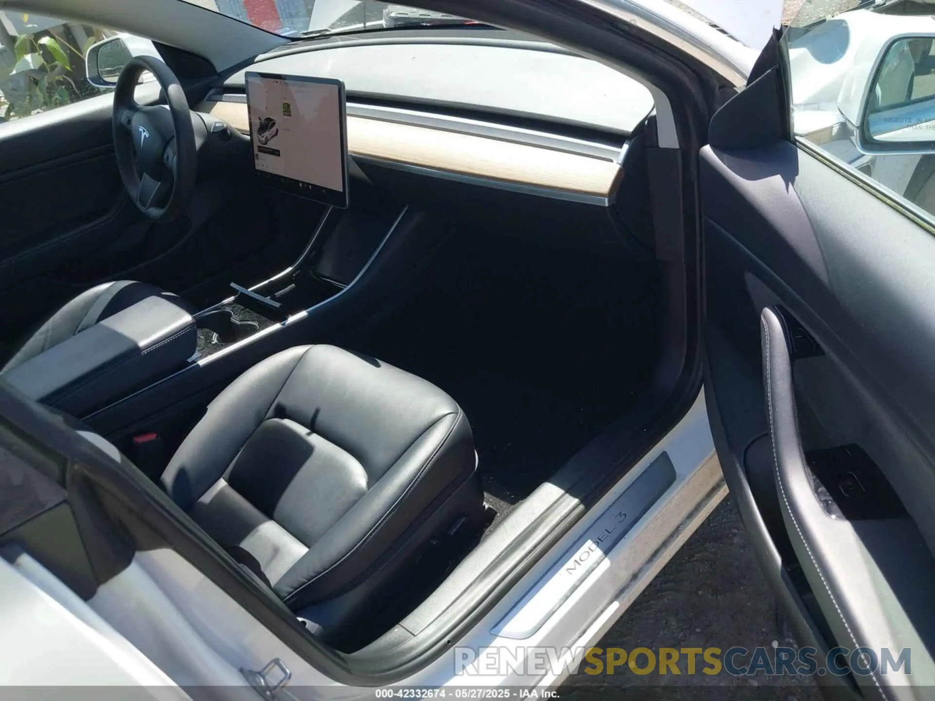 5 Photograph of a damaged car 5YJ3E1EB0LF787228 TESLA MODEL 3 2020