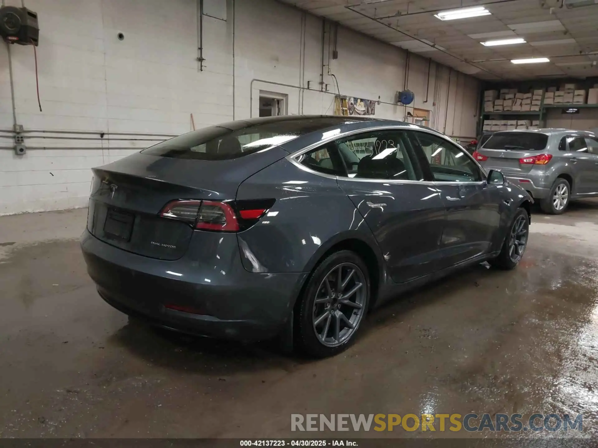4 Photograph of a damaged car 5YJ3E1EB0LF800804 TESLA MODEL 3 2020