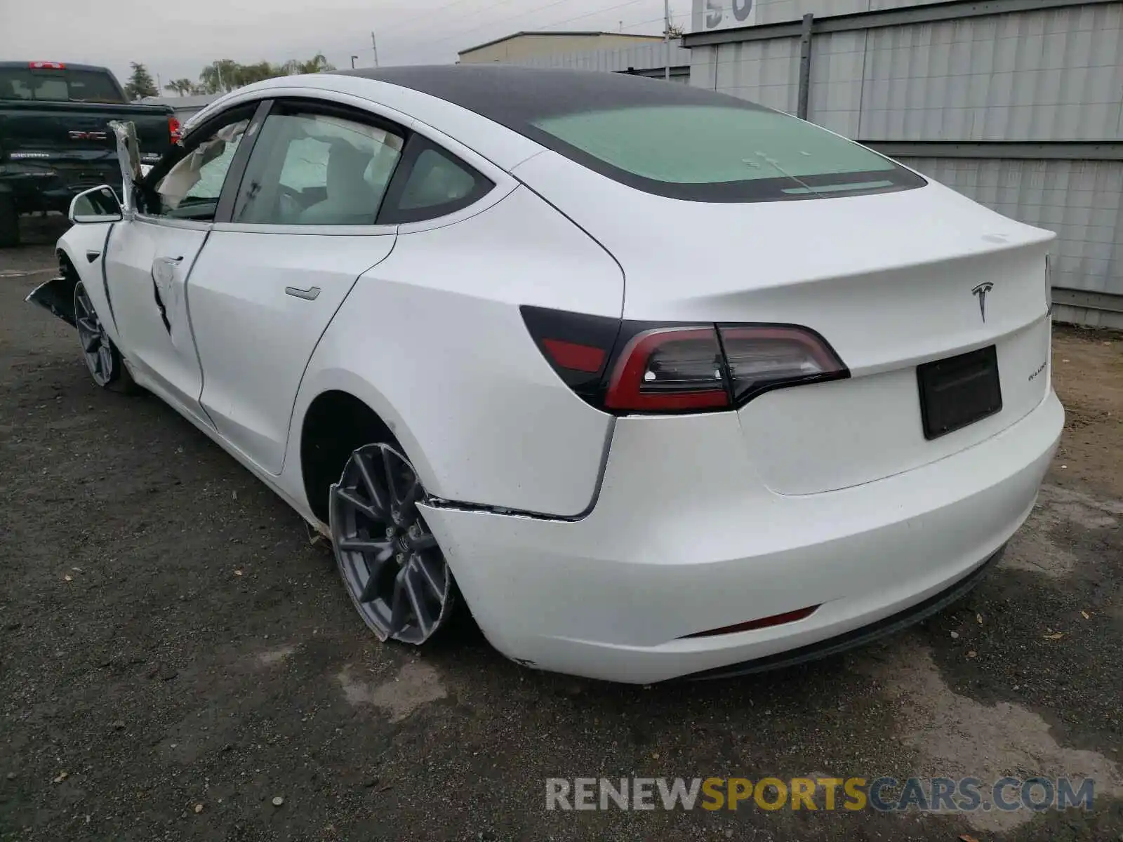 3 Photograph of a damaged car 5YJ3E1EB0LF801726 TESLA MODEL 3 2020