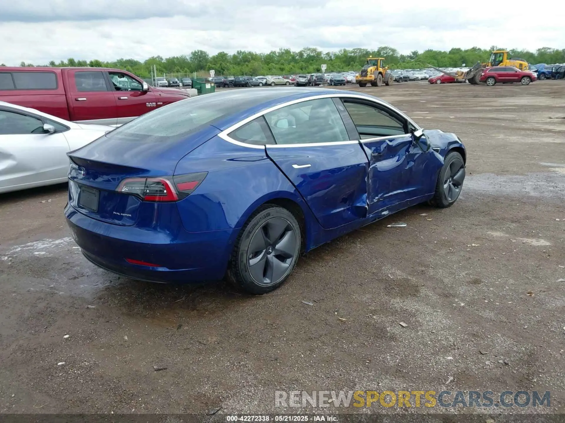 4 Photograph of a damaged car 5YJ3E1EB1LF617461 TESLA MODEL 3 2020