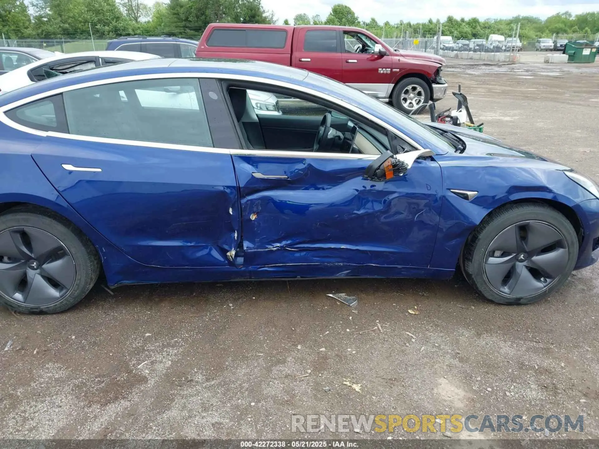 6 Photograph of a damaged car 5YJ3E1EB1LF617461 TESLA MODEL 3 2020