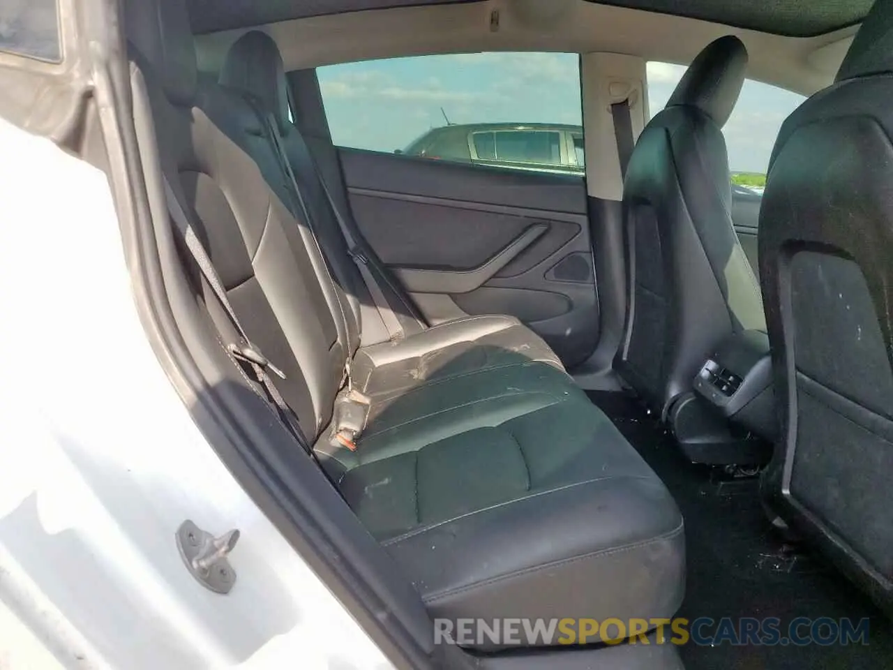 10 Photograph of a damaged car 5YJ3E1EB1LF618917 TESLA MODEL 3 2020