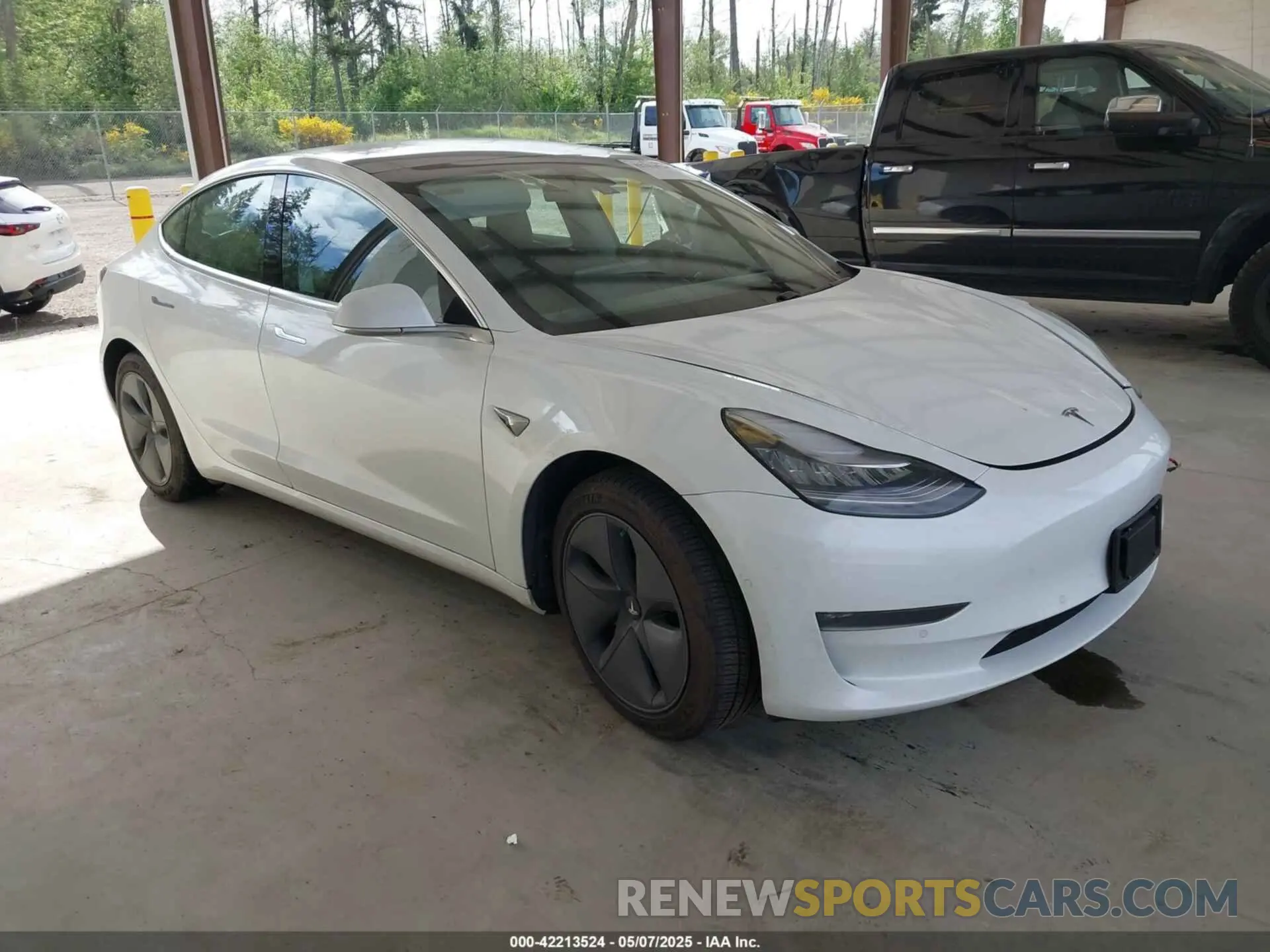 1 Photograph of a damaged car 5YJ3E1EB1LF636768 TESLA MODEL 3 2020