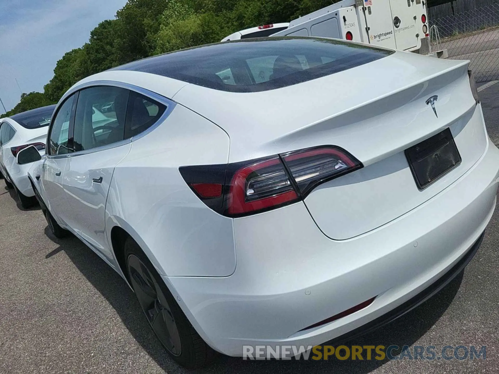 20 Photograph of a damaged car 5YJ3E1EB1LF637306 TESLA MODEL 3 2020