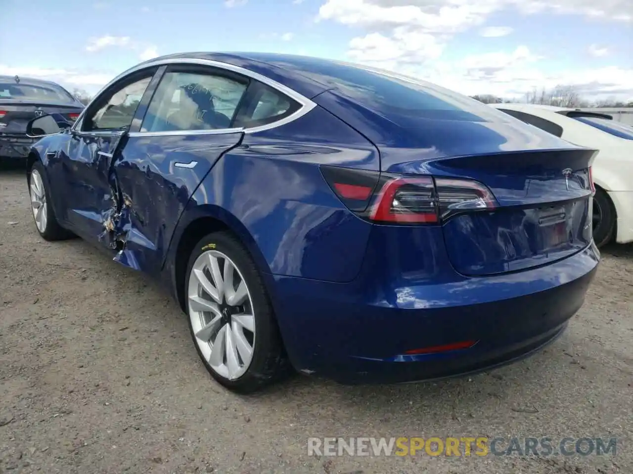 3 Photograph of a damaged car 5YJ3E1EB1LF638357 TESLA MODEL 3 2020