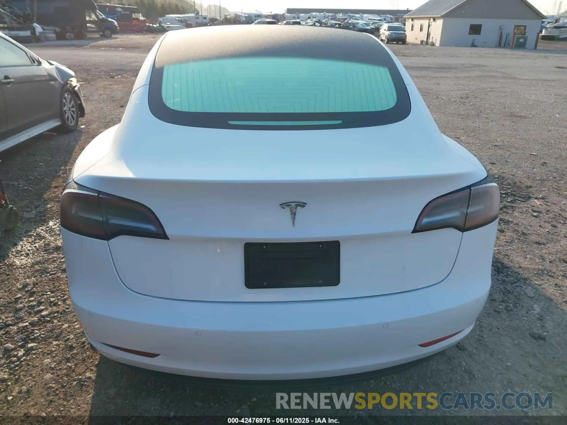 16 Photograph of a damaged car 5YJ3E1EB1LF665106 TESLA MODEL 3 2020