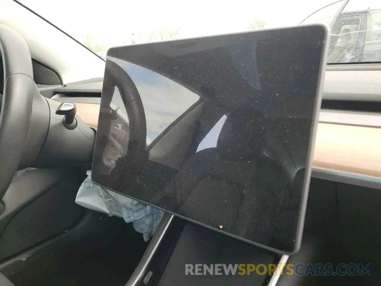 9 Photograph of a damaged car 5YJ3E1EB1LF665543 TESLA MODEL 3 2020