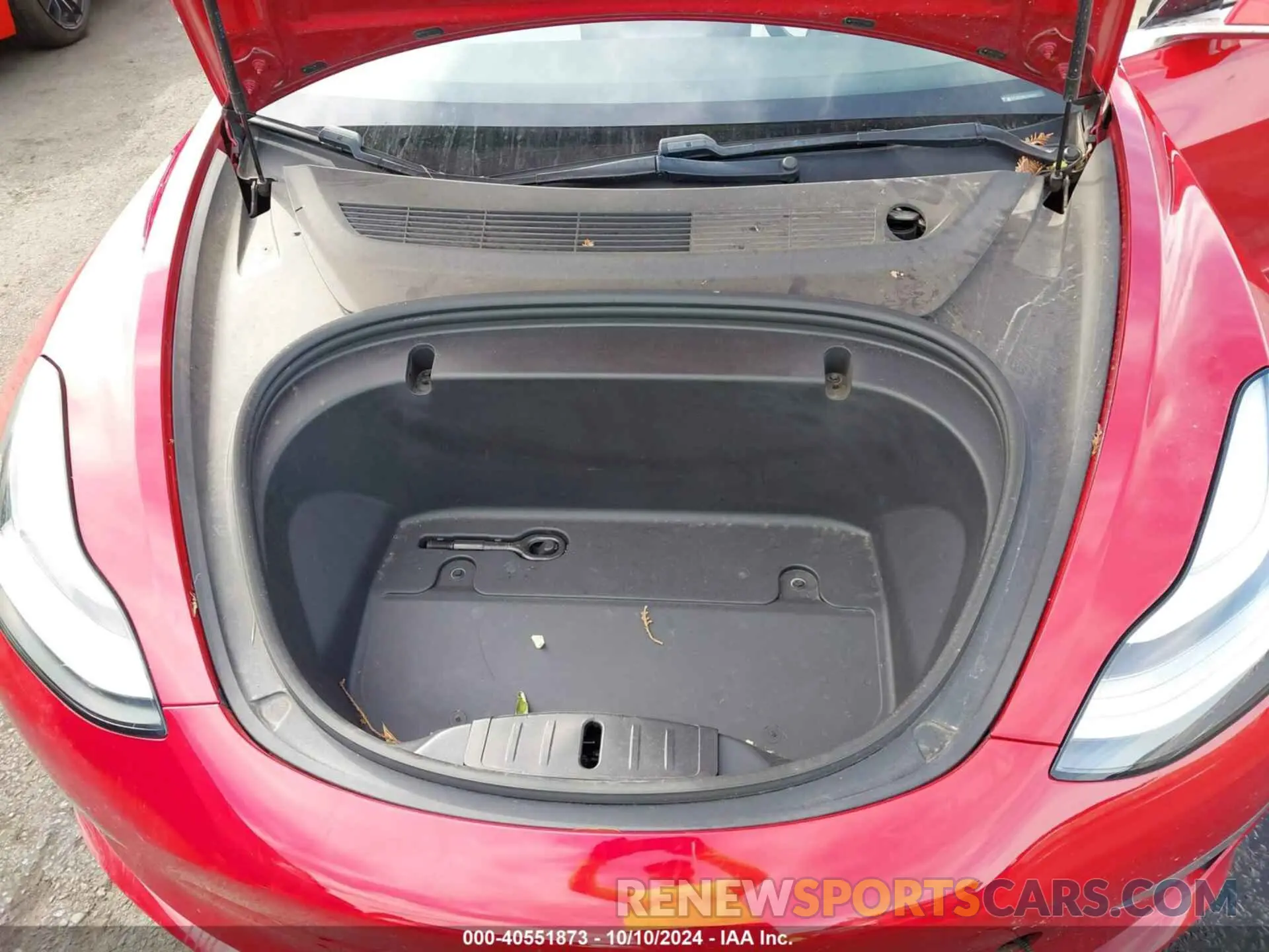 10 Photograph of a damaged car 5YJ3E1EB1LF668197 TESLA MODEL 3 2020