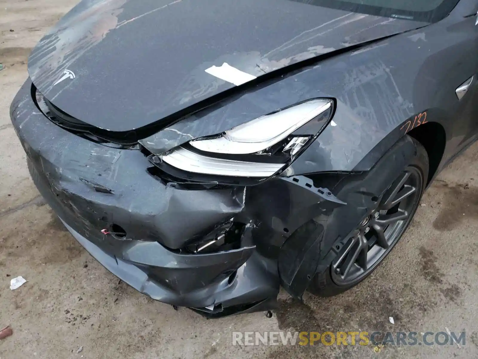 9 Photograph of a damaged car 5YJ3E1EB1LF735011 TESLA MODEL 3 2020