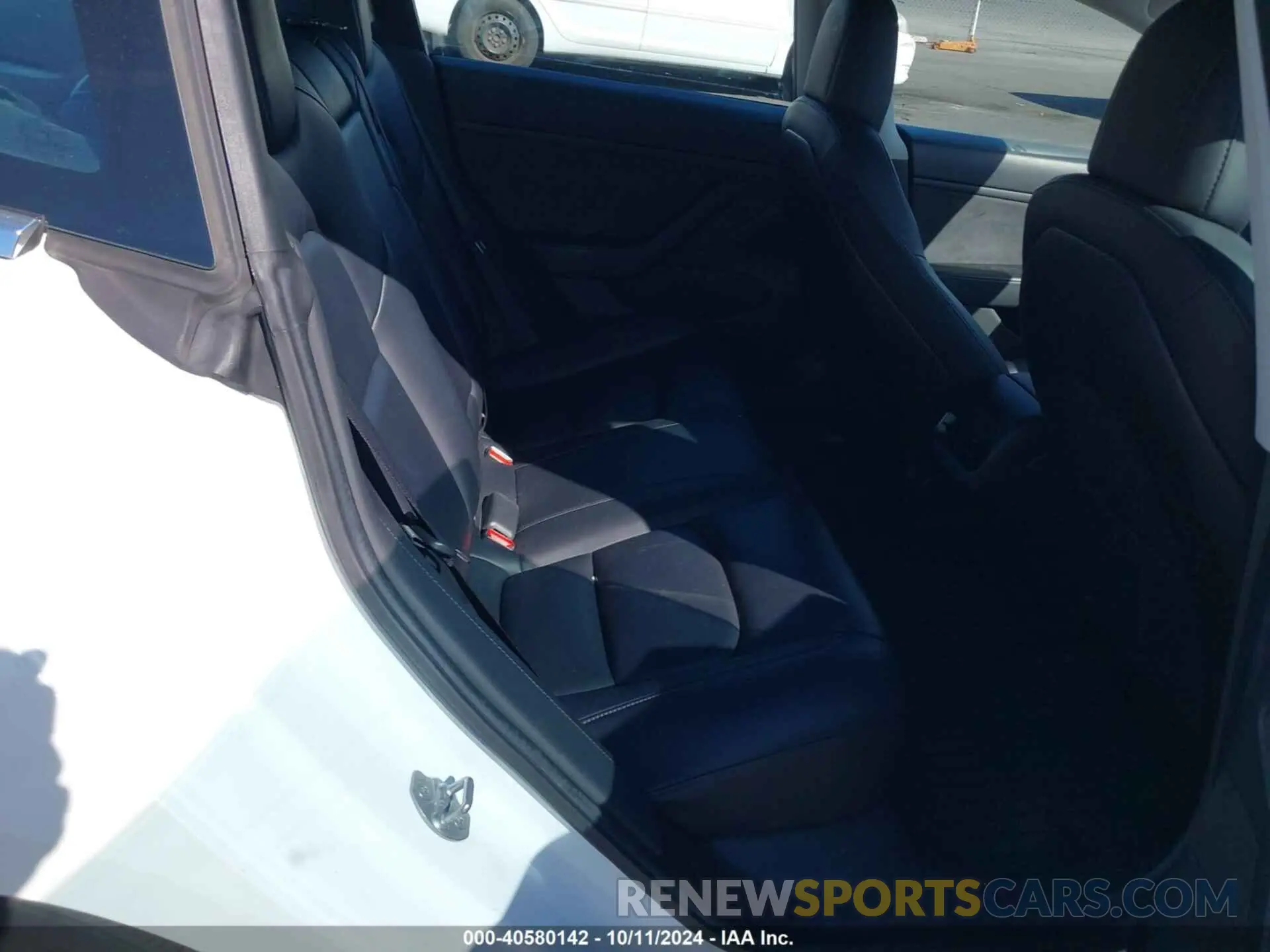 8 Photograph of a damaged car 5YJ3E1EB1LF735753 TESLA MODEL 3 2020