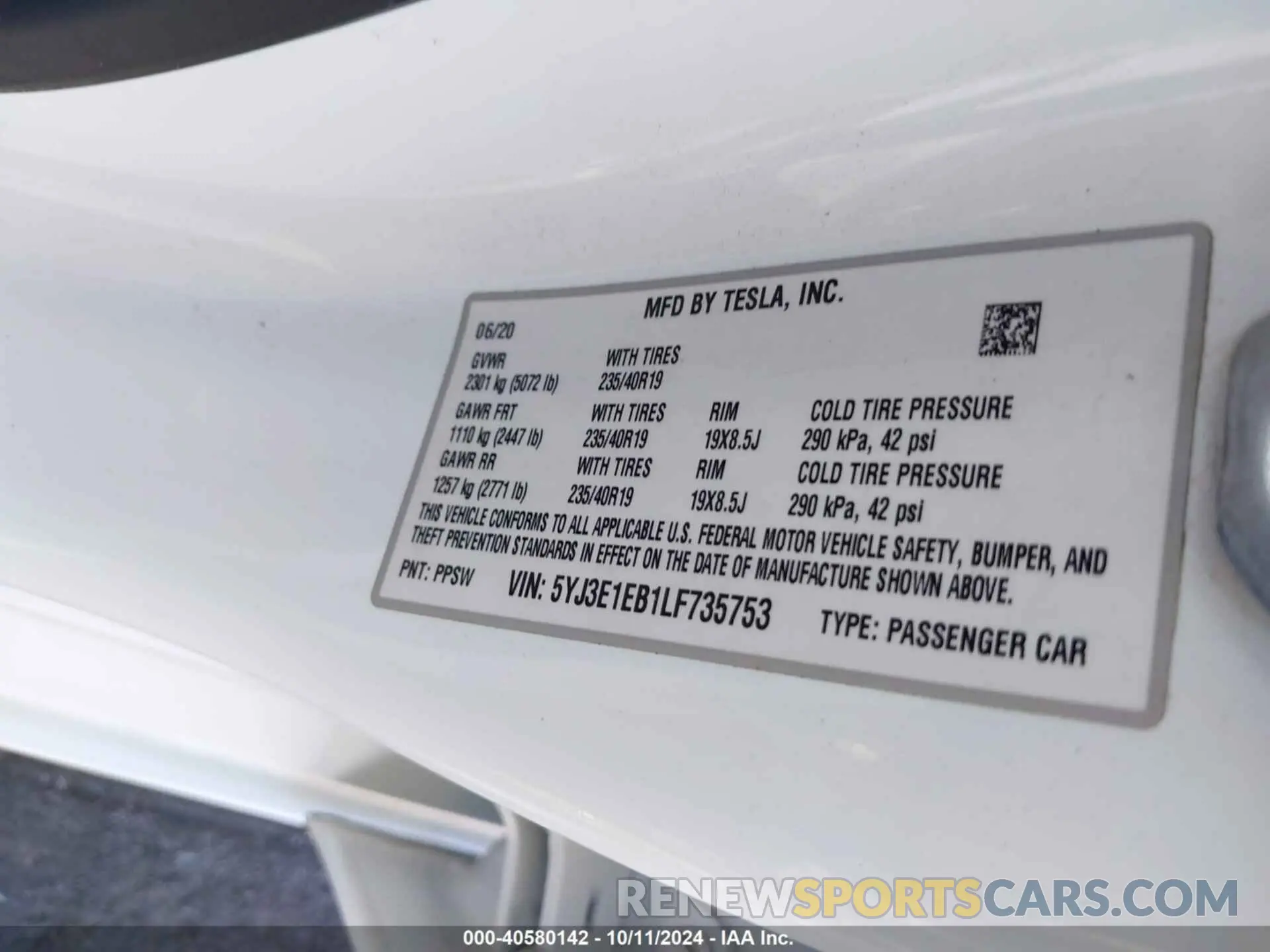 9 Photograph of a damaged car 5YJ3E1EB1LF735753 TESLA MODEL 3 2020